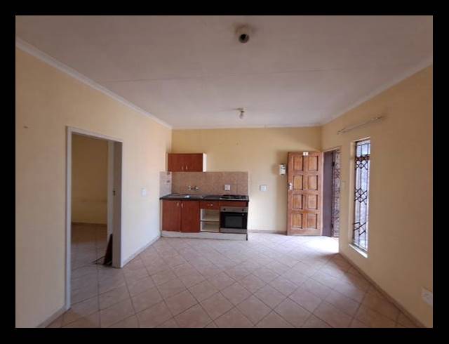 2 BEDROOM APARTMENT FOR SALE IN OLIEVENHOUTBOSCH